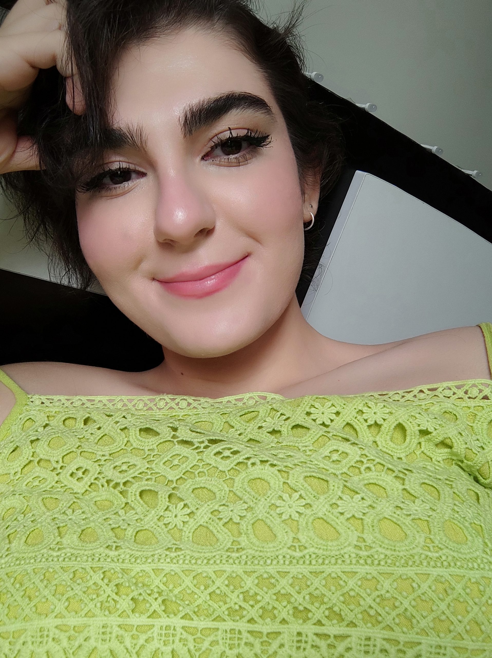Lezbiyen Diş Hekimi Öğrencisi Esmihan - Videolu - Türk İfşa Alemi